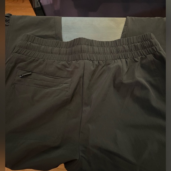 Black, tie-waist joggers w/fun detail, Chico’s sz 00R (XS/XXS). - Picture 5 of 6